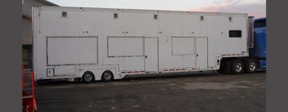53' Vending trailer w/ liftgate
